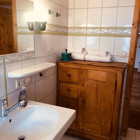 شقة Auf Einem Ehemaligen Bauernhof Neuhausen (Baden-Wurttemberg)